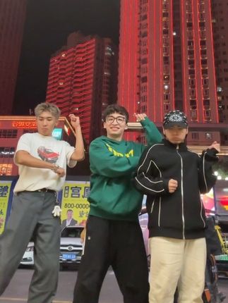 灯光好配合我们 #fyb #dance #teachmehowtodougie #舞蹈