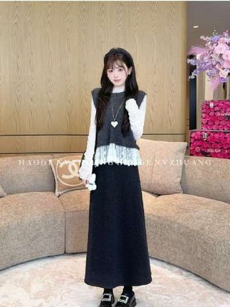 #创作灵感 蕾丝+马甲的神仙组合,温柔到骨子里又带点小个性,单穿,叠穿都洋气时髦,秋冬穿搭没它不行,随便一搭都好看,氛围感直接焊在身上!#ootd穿搭 #许妍激发了大家的打扮欲 #当我有许妍同款衣服 #洋气减龄