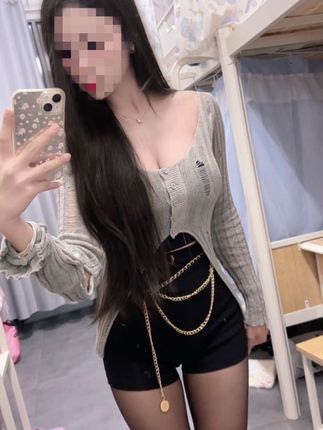 你问我爱抽烟还是爱喝酒 格局小了 我爱你#女大学生