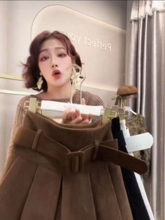 复古灯芯绒半身裙子2024年秋冬新款女小众设计感高腰显瘦百褶短裙