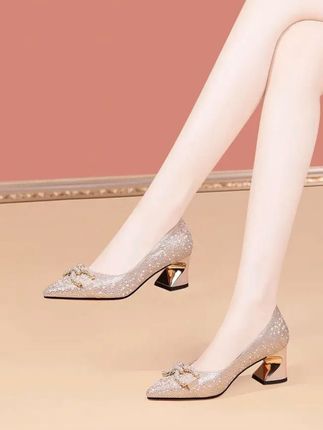 @巨量千川 @DOU+小助手 #婚鞋#婚宴现场#实战好鞋#显瘦显高显腿长#谁穿谁好看