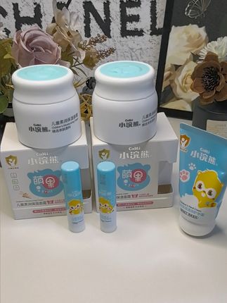 入秋换季,宝宝肌肤很是娇,提前做好补水很重要! 小浣熊这个价到手五件套真的很划算~大品牌用着也放心!#儿童面霜 #换季护肤 #小浣熊 #宝宝护肤