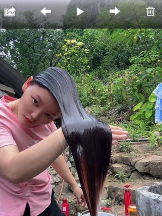 怪不得大家都爱用这款洗发水,以前两天不洗就油头还痒有头屑,自从用了这个#洗发水 好多了,就像做了护理一样,洗完还香香的#洗发水推荐 #养发护发 #蓬松控油