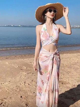 #度假穿搭 #海边拍照 #沙滩海浪 #分体三件套泳衣#网红款温泉长裙沙滩高级感@巨量千川