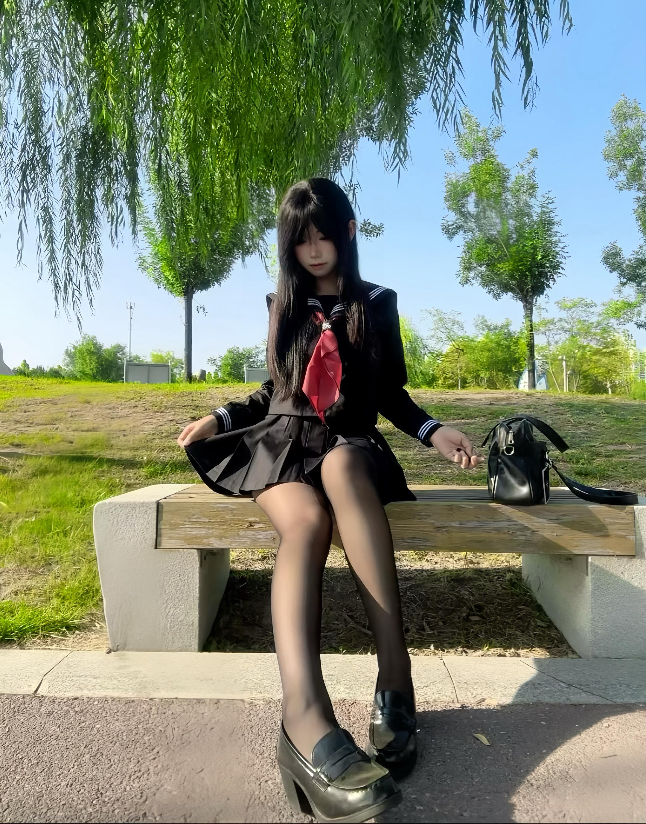 装帅好累 还好我是真帅 #jk #黑三本 #拍照姿势
