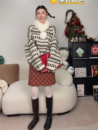 丝袜赛道文案素材 - 黑白高弹复古蕾丝袜不同裙子都可以搭配哦!白色更日常,可以配光腿神器做保暖穿搭!#今日穿搭 #辣妹穿搭 #复古丝袜 @抖音小助手 - 老马marlinma(🥕女装小号)作品