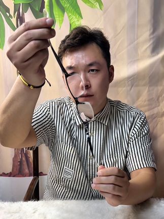 #老花镜怎么选 #老花镜厂家 #老花镜远近两用 #老花镜男士商务 这个老花镜您带过没有