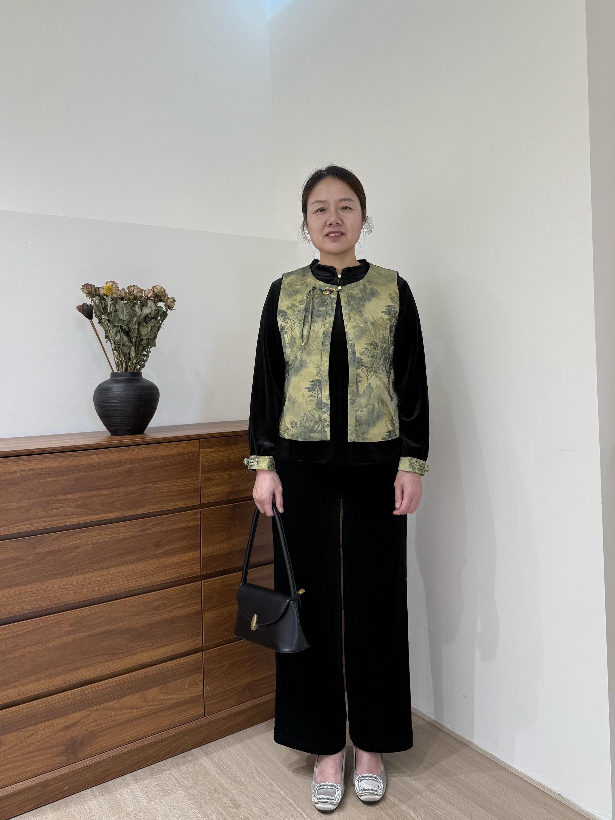 立秋了!都给妈妈买秋天衣服了吗?这款两件套送妈妈也太好看了吧!显瘦显气质!送妈妈包好看的!#中年妈妈装 #温柔大方穿搭 #气质妈妈装