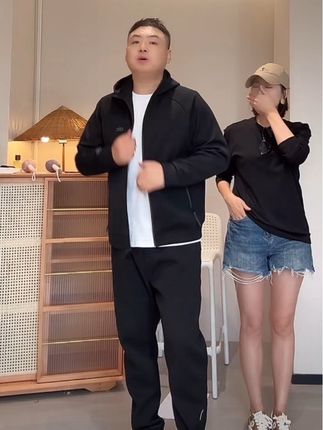 空气层棉,透气轻便保暖,张公子严选,两件套才100多#时尚高级感穿搭 #潮牌穿搭 #男士穿搭 #张公子 #显瘦搭配