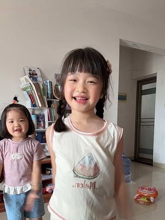 明天要上课啦!嘻嘻 不嘻嘻😆#甜妹#弥漫山歌 #手势舞