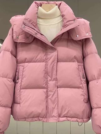 今年特别火的这个面包服,姐妹们,你们穿没穿?我穿了,我觉得还挺舒服的。#每天穿搭分享