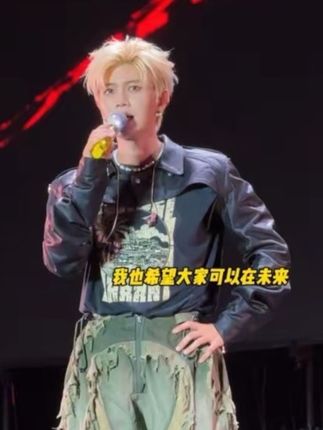 #任嘉伦 让人心软软的talking 好真诚好有心的国超#泰嗨巅峰音乐节
