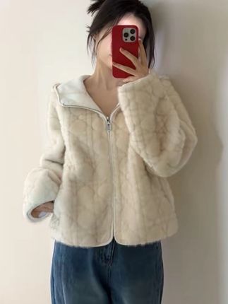 新款秋冬季时尚女装气质轻奢百搭设计师女款#外套穿搭 #皮草搭配 #强烈推荐 #新款 #女生搭配
