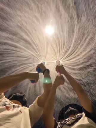 #烟花水枪 #水枪 #夏天玩水 #孩子喜欢玩 #好物推荐 @巨量千川 @DOU+小助手
