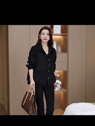 休闲短外套女2025春秋新款妈妈装洋气百搭宽松中老年时尚减龄上衣#外套穿搭 #时尚休闲#洋气百搭#美出高级感#怎么穿都好看