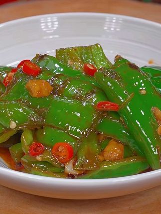 大鱼大肉吃腻了.就来一份虎皮青椒吧!农家自种,新鲜采摘,源头直发#辣椒炒肉 #青椒土豆丝 #青椒炒鸡蛋 #优质农产品