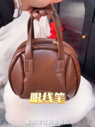 这个化妆包装化妆品洗漱用品很方便口红护发素洗面奶等都可以收纳#化妆包 #收纳包 #收纳整理 #实用好物 #方便又实用