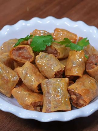莲藕买回家就像我这样做成莲藕腐皮肉卷,外焦里,嫩,大人小孩都爱吃 #莲藕腐皮肉卷 #家常菜 #豆腐皮