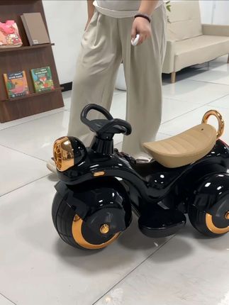 #骑上我心爱的小摩托永远不会堵车 #心爱的小摩托 #可爱的萌娃宝宝 #儿童电动摩托车玩具车#儿童玩具 @巨量千川