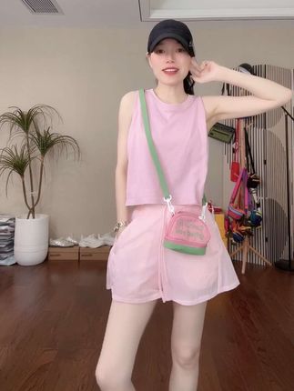这一套衣服凉快的不得了,风一吹就干#运动#穿搭 #瑜伽