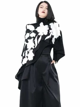 #上衣 #斗篷上衣 #时尚潮流 #气质优雅 #时尚穿搭 原创设计黑刺绣ins复古不规则斗篷上衣