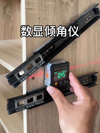 多功能数显倾角仪,精度高 坚固外壳抗摔耐用,四面带磁吸可以随意吸附,体积小更加方便收纳携带#高性能实用工具 #数显倾角仪 #装修工具