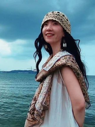 “过去的,再看也没有意义;往前看,才会有惊喜。”#秋风经过 #任夏