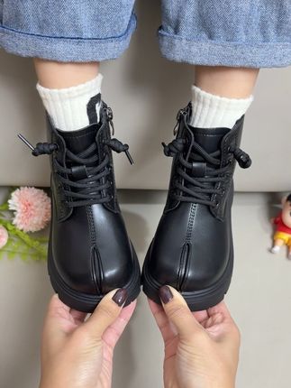 妈妈闭眼入!百搭洋气还防滑,版型超好看,现在入手刚刚好 #好穿不累脚 #马丁靴#小短靴#上脚舒适 #脚宽脚胖都可以