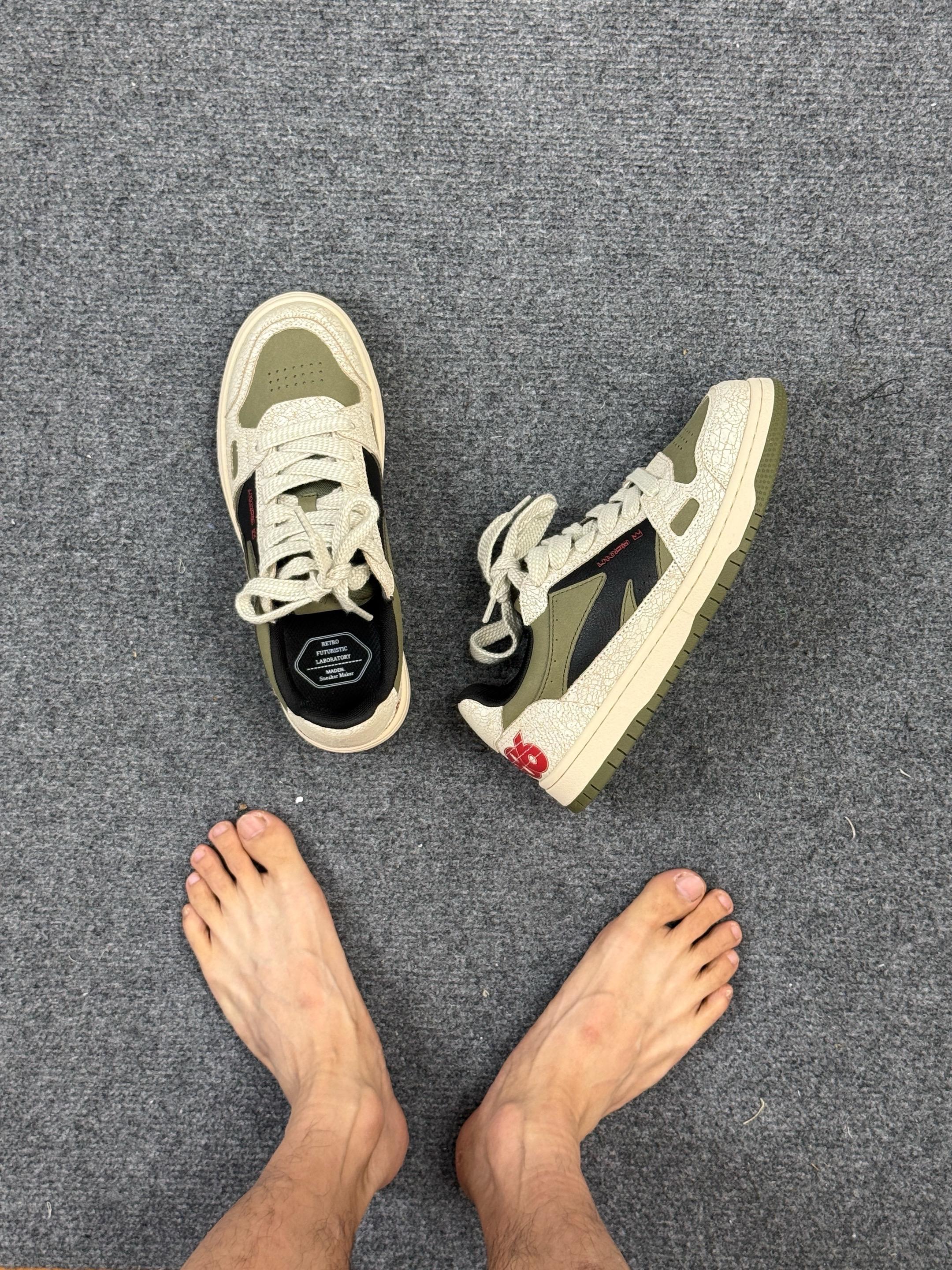 一双好看百搭的复古板鞋。款式是经典款的升级,刚上线没多久就断码#新鞋 #板鞋 #好鞋推荐 #鞋子分享