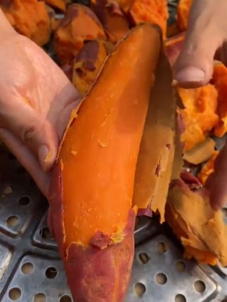 软糯香甜的沙地红心蜜薯!烤着吃蒸着吃煮着吃都不错#嘎嘎好吃 #好吃到停不下来 #口感特别好 #超便宜超划算 #软糯香甜