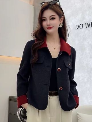 撞色娃娃领小香风正肩显瘦气质羊毛短款上衣#女装 #分享 #女士细羊毛大衣 #外套穿搭 #开衫穿搭