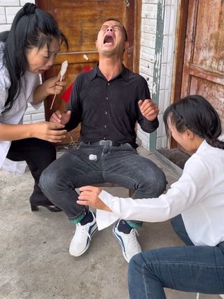 #搞笑视频纯属娱乐开心就好 。
