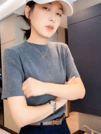 版型真的太正啦,修身不紧身不勒不卡脖,单穿打底都好看,简约大气#穿搭#气质穿搭#显瘦穿搭#穿搭技巧#小个子穿搭