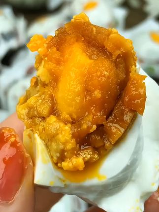 广西烤海鸭蛋50-80克咸鸭蛋广西北部湾整箱#海鸭蛋#咸鸭蛋#妈呀太香了 #下饭菜 #超便宜超划算