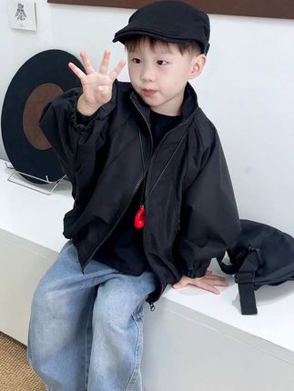 虽然你是男孩  但是妈妈也不希望你 长大只会迁就别人委屈自己 这个世界谁都没有自己重要 爱人先爱己 谋爱先谋生 择人先问心#我的男孩 #高品质童装 #萌娃穿搭 #男宝穿搭 #晒晒我的秋日穿搭