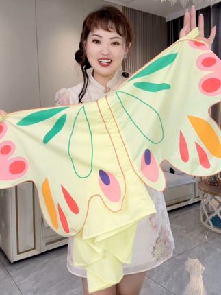 这件小裙子,哪个小女生可以拒绝啊!这穿上就像一个花仙子一样,女儿穿上不舍得脱!#夏季必备 #出游穿搭 #萌娃穿搭 #吊带连衣裙 #无限回购的宝藏单品