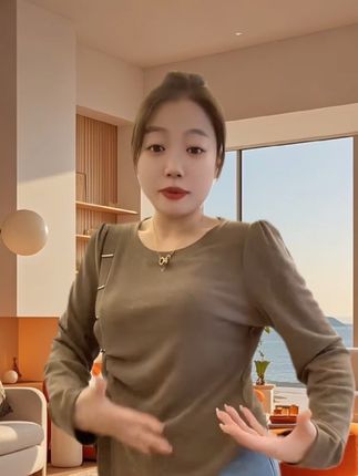 长2025秋季大码设计感正肩抽绳长袖T恤胖mm遮肚显瘦别致上衣80556 #微胖女生穿搭 #小个子女生穿搭 #显瘦穿搭#上班穿搭 #无限回购的宝藏单品
