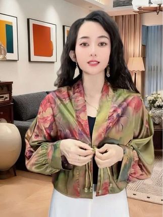 新中式国风印花香云缎短外套女2025春秋季新款宽松气质显瘦上衣#美出新高度 #时髦精 #精致女人精致生活 #早秋穿搭