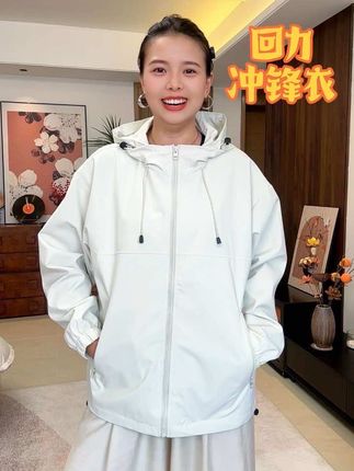 冲锋衣外套 男女同款,超帅#冲锋衣 #新款上新 #外套 #冲锋衣男女同款 #超便宜超划算