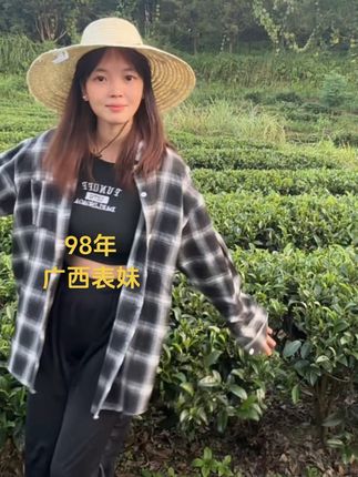 你不找广西女孩 怎么知道广西女孩温柔又善良 勤快体贴又持家呢 如果你厌倦了外面的生活 那就跟我回农村 带你体验农村的生活与美景#广西 #农村 #舞蹈 #刷到了就是缘分