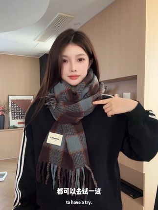这款蓝色围巾真的绝绝子!为什么每条围巾都这么好看#秋冬穿搭 #ootd穿搭 #围巾#围巾系法