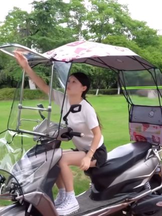 #电动车折叠雨棚 #遮阳伞 #雨棚车棚 #晴雨两用伞 #折叠雨棚
