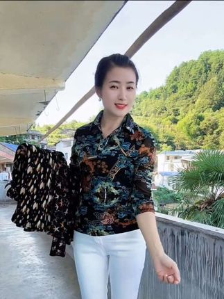 #春秋打底衫女长袖2025年新款祥云印花弹力修身洋气网纱长袖上衣