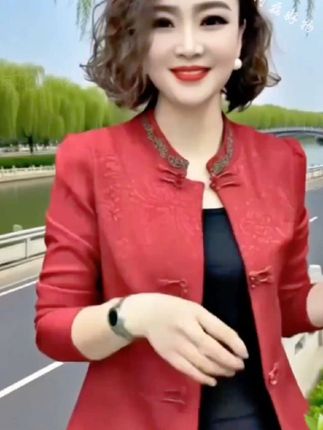 #减龄穿搭 #短款外套 #时尚穿搭 #早秋穿搭 #新款时尚女装