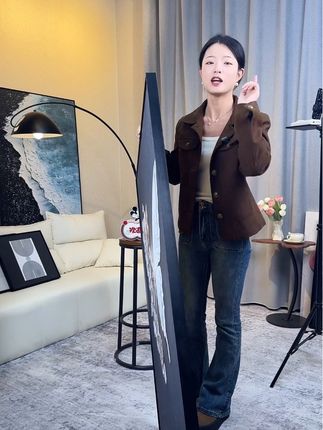 #家居软装搭配 #铝合金边框 #装饰画材质 #蝴蝶