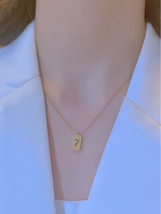 LINGSIV 钛钢吊坠 钛钢轻奢项链女冷淡风气质设计感锁骨链7字项链# 好物推荐🔥 # 上热门话题🔥🔥🔥全网最火歌曲 # 上热门🔥🔥🔥找话题 # 实用好物🔥