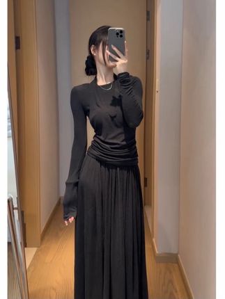 2025春秋季新款挂脖针织上衣松紧腰大摆半裙#显瘦穿搭 #显瘦遮肉 #紧腰 #上衣穿搭#女装穿搭