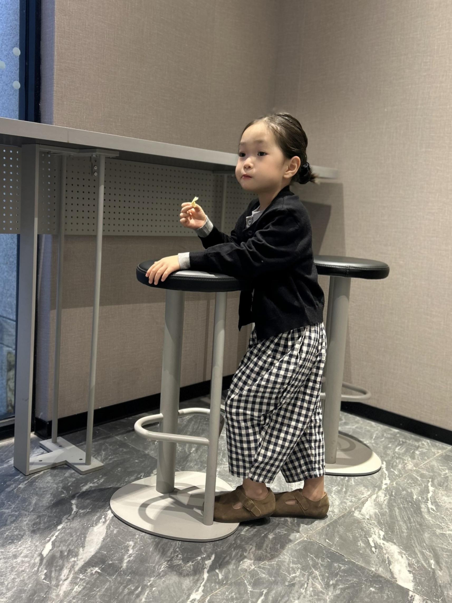 我亲爱的女儿 请肆意生长吧 被爱这件事 你永远不用羡慕别人 #我的女孩👧🏻