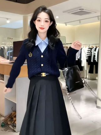 百搭上衣半身裙两件套##了解衣服穿搭才能更出彩#初秋一周不重样穿搭#被秋日氛围感穿搭拿捏了#早秋贵气感穿搭 #早秋穿搭三分钟出门不是梦