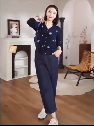 川禾织衣 早秋四叶草提花开衫羊毛针织时尚洋气显瘦长袖针织衫#女装 #今日穿搭 #穿出高级感 #简约大气 #高级感穿搭@DOU+小助手